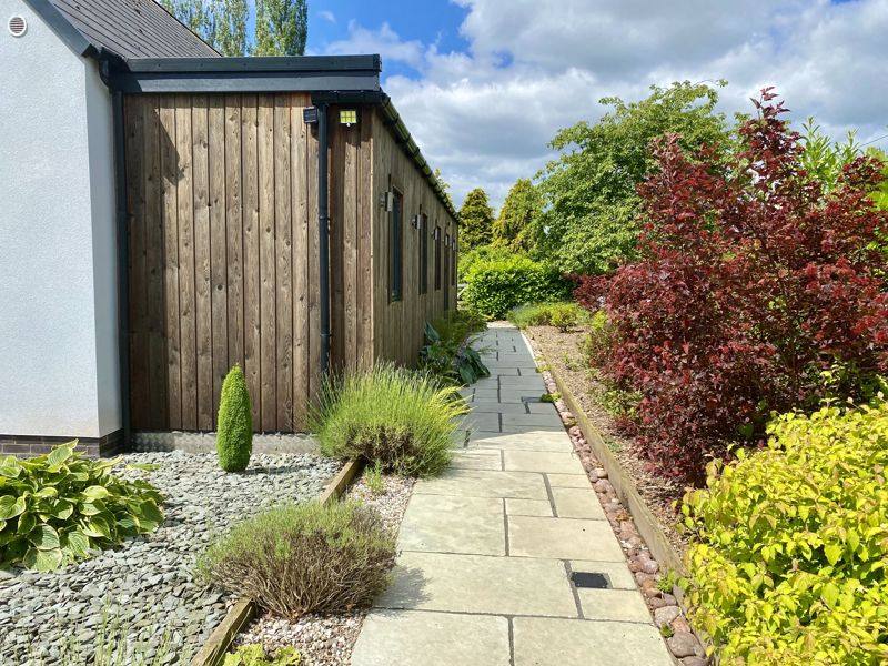 Path to front door - click for photo gallery